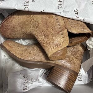 Diba Textured Brown Ankle Booties